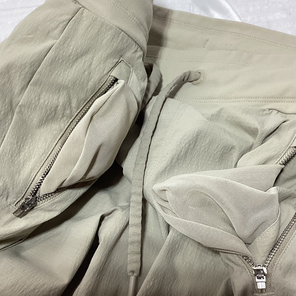 Athleta Tan Trekkie North Jogger Pants size 10 - Picture 13 of 14
